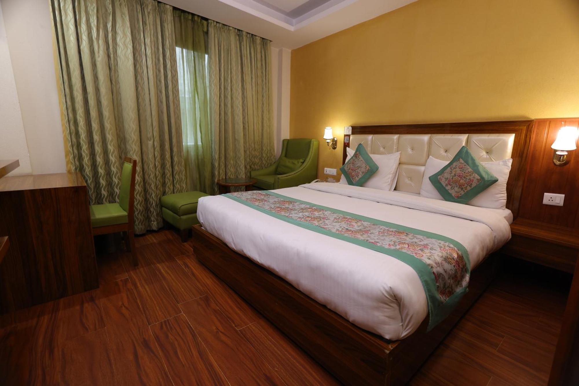 Airport Hotel Ramhan Palace Mahipalpur New Delhi Exterior photo