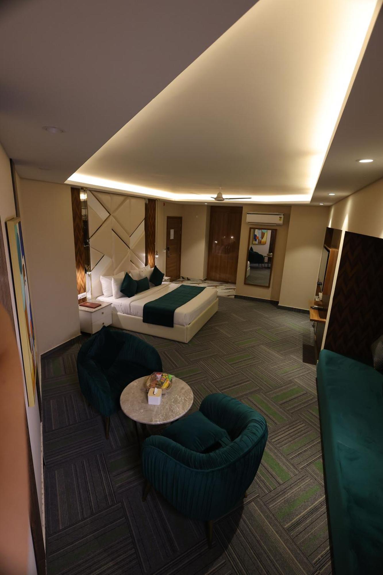 Airport Hotel Ramhan Palace Mahipalpur New Delhi Exterior photo