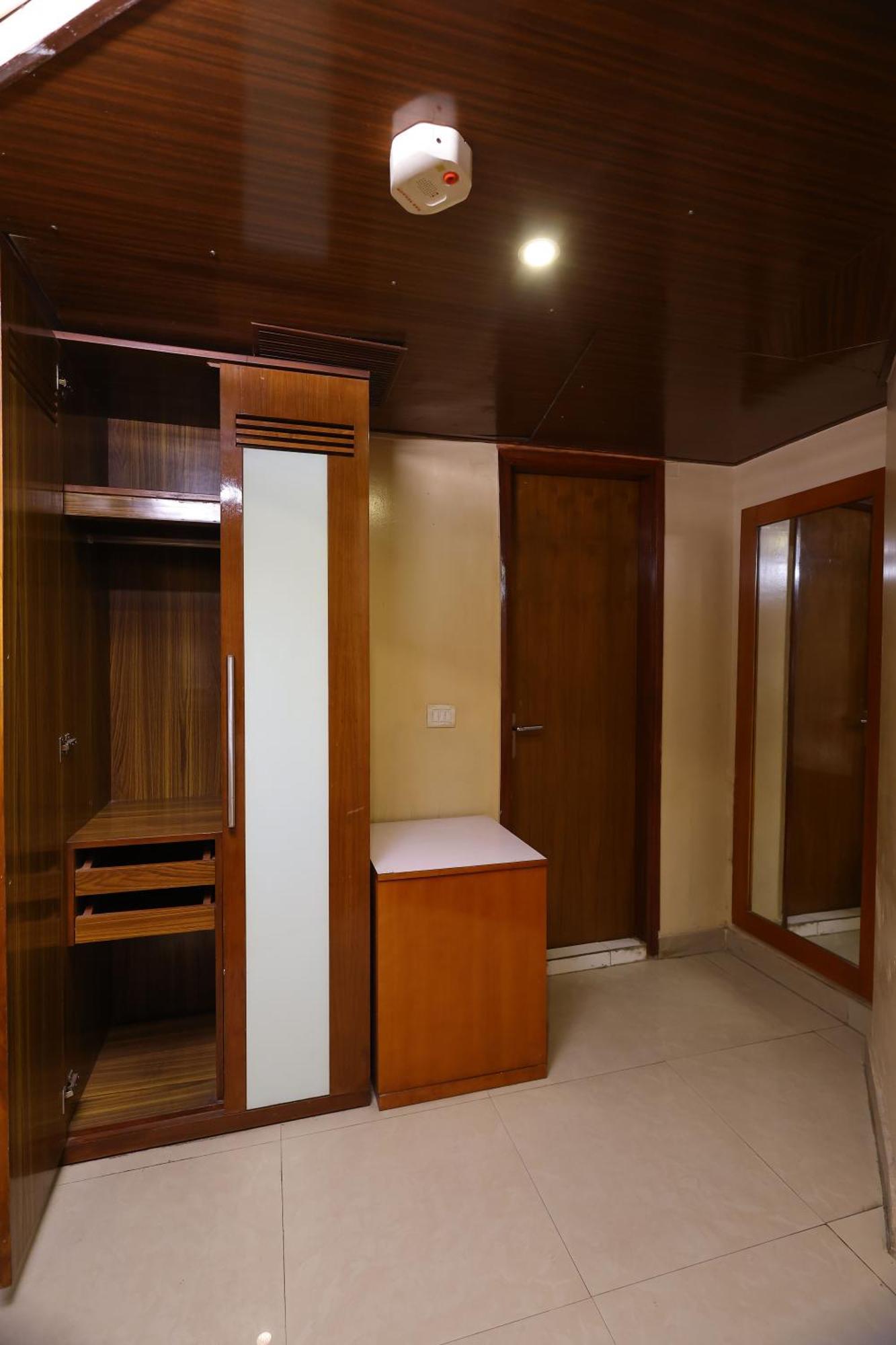 Airport Hotel Ramhan Palace Mahipalpur New Delhi Exterior photo