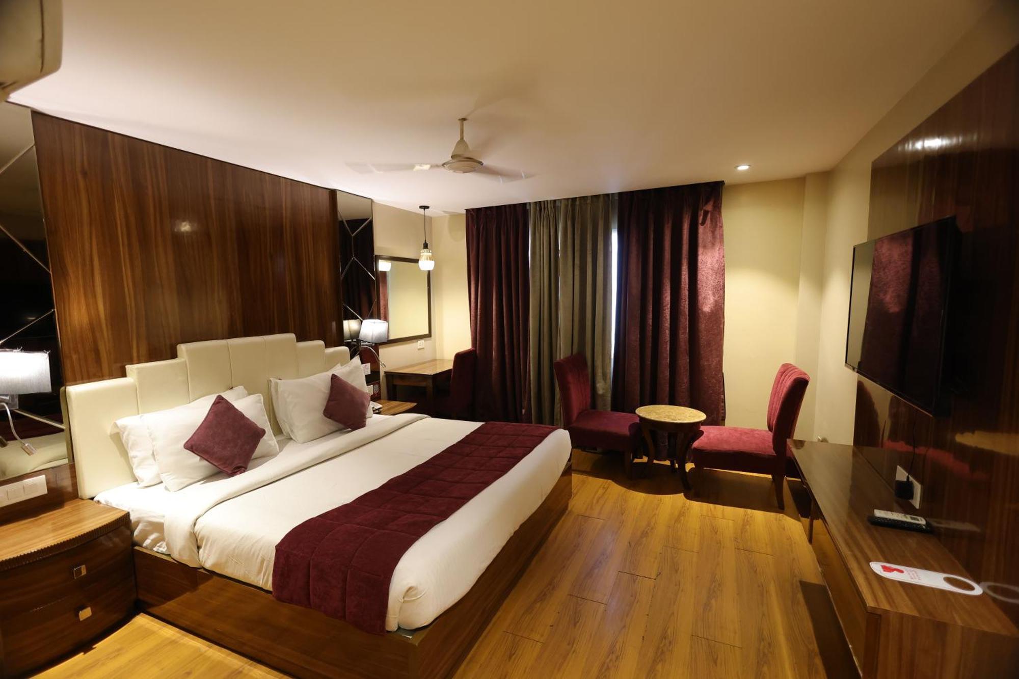 Airport Hotel Ramhan Palace Mahipalpur New Delhi Exterior photo